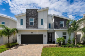 ChampionsGate Resort 8BR Home with Game Room!